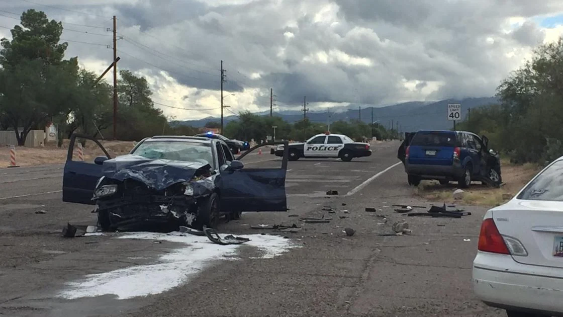 Caos total en Tucson! Un choque brutal obliga a cerrar por completo la intersección de Old Spanish Trail y Freeman Road