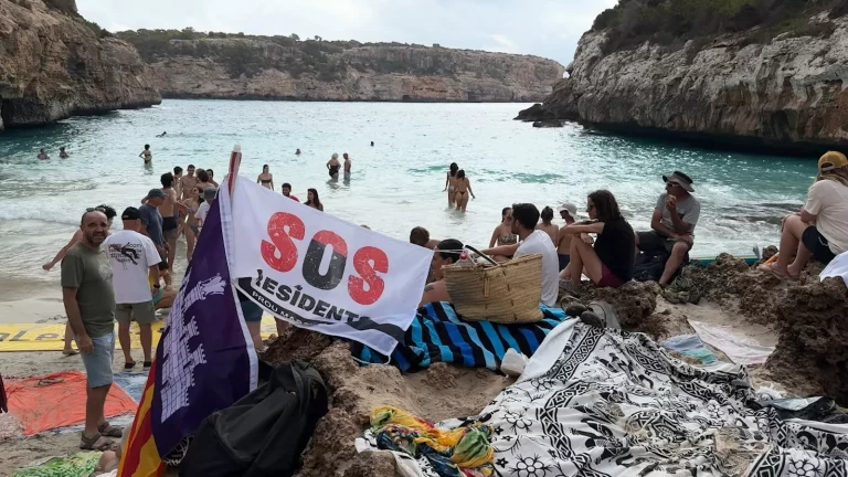 Barcelona, Mallorca y Sevilla en pie de lucha: las duras medidas que están tomando para frenar el turismo masivo
