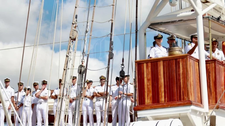 Un viaje al pasado en pleno Caribe! El barco español Juan Sebastián Elcano abre sus puertas en Santo Domingo