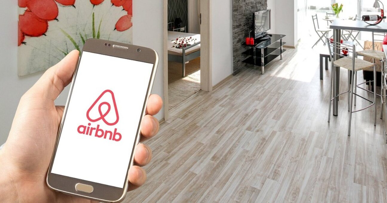 Golpe histórico! Airbnb se enfrenta a la justicia española y se niega a eliminar 66.000 viviendas turísticas