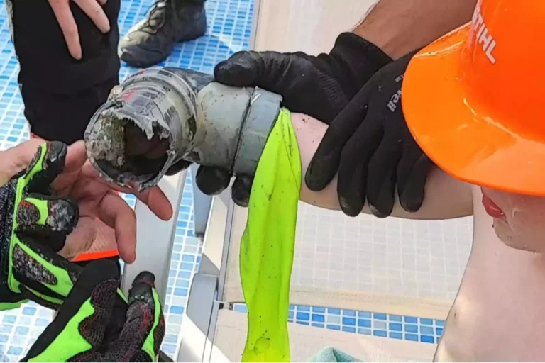 Terror en vacaciones! Niño de 4 años queda atrapado en la piscina de un hotel en Mallorca y causa momentos de desesperación